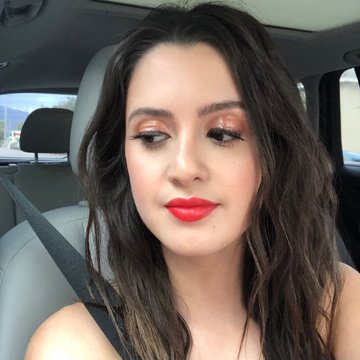 lmaranosource's tweet photo. What can we say about this flawless angel?

#laura #marano @lauramarano https://t.co/AksJORmhU5