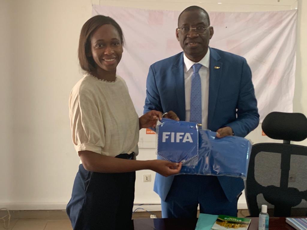 CZigaul's tweet photo. Visite de travail au Mali avec le nouveau Président de la Fédération Malienne de Football, Mr Mamoutou Touré et le comité exécutif.
Une nouvelle équipe qui a à cœur de fédérer les différents acteurs du football et de développer le football au Mali! https://t.co/KV0HZ05OKD