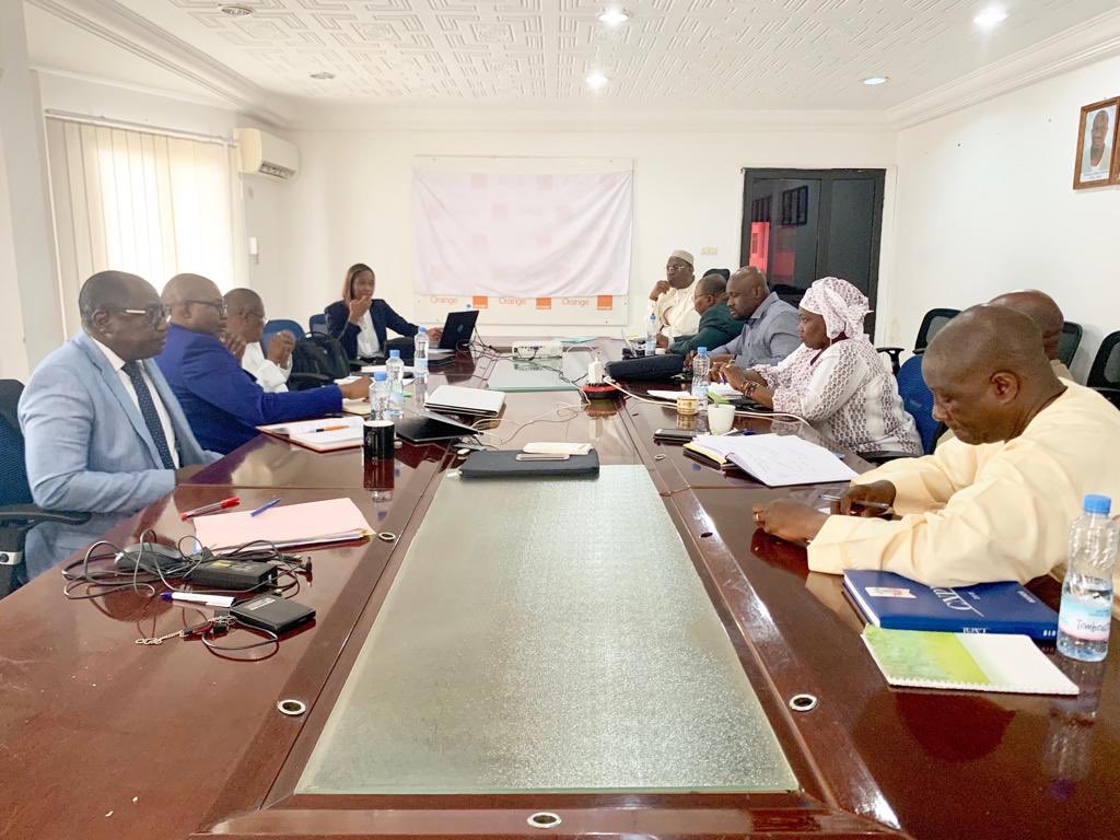CZigaul's tweet photo. Visite de travail au Mali avec le nouveau Président de la Fédération Malienne de Football, Mr Mamoutou Touré et le comité exécutif.
Une nouvelle équipe qui a à cœur de fédérer les différents acteurs du football et de développer le football au Mali! https://t.co/KV0HZ05OKD