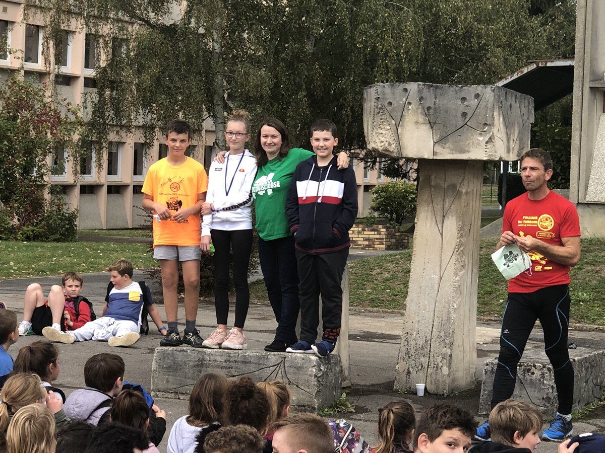 Bilan provisoire pour les #virades2019 1170€
Les #élèvesvimoutiers poursuivent leur mobilisation aux #réunionsparentsprofesseurs  🍰🧁 💶
Bravo à tous pour l’engagement et la #solidarité 👍

<a href="/vaincrelamuco/">Vaincre la Muco #SAM2025</a> <a href="/dsden61/">DSDEN61</a> #parcourscitoyen <a href="/ECrouttes/">Ecole de Crouttes</a> <a href="/EcoleFlaubert/">Ecole Vimoutiers Flaubert La Varende</a> <a href="/EcoleQueneau/">Ecole Raymond  Queneau</a>