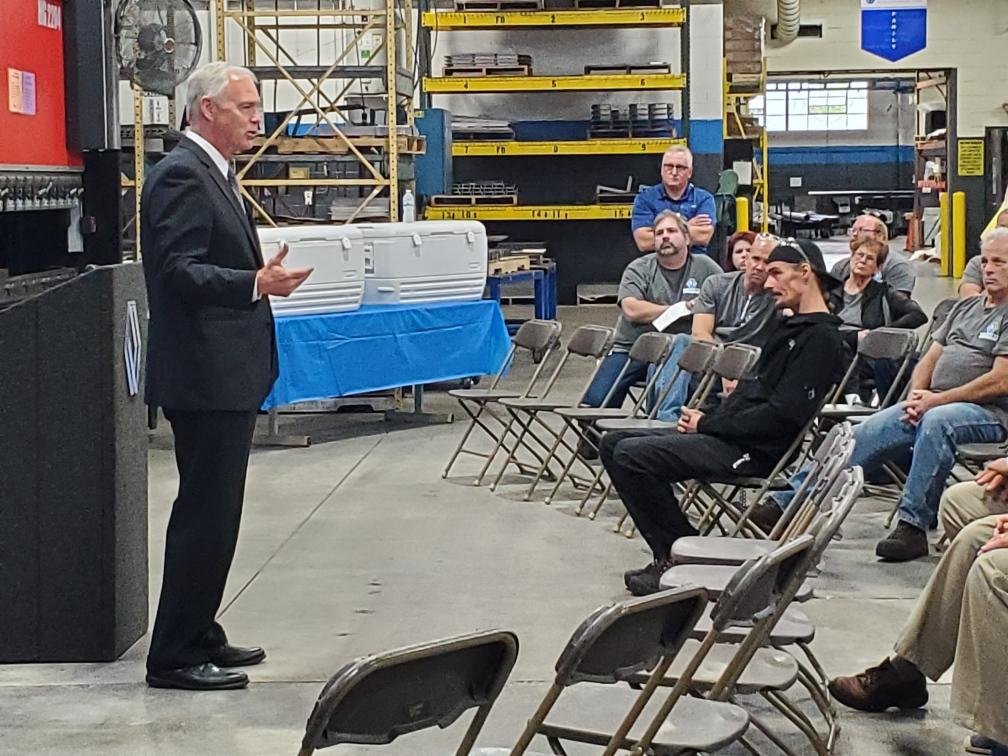 RepGundrum's tweet photo. It was an honor to join @SenRonJohnson at Weld-Fab Manufacturing in Slinger this morning to discuss the current state of our economy and the pivotal role our manufacturers have in the recruitment, training, and growth of our workforce. https://t.co/aO2r2tZ6so