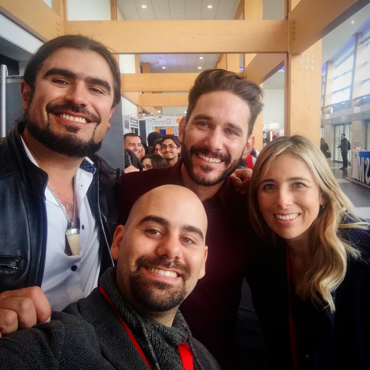 Hoy participando en ciencia sin ficción organizado por <a href="/Chile_2100/">Fundación #Chile2100</a>. Muchas gracias por la invitación !! Un gusto conocer a <a href="/barbaritalaram/">Barbarita Lara 😼</a> , Marcela Ulloa, <a href="/JaSantaolalla/">Javier Santaolalla</a> y compartir con los colegas Fernando Izaurieta , @magoilic, Marllory y el gran profe José Maza.