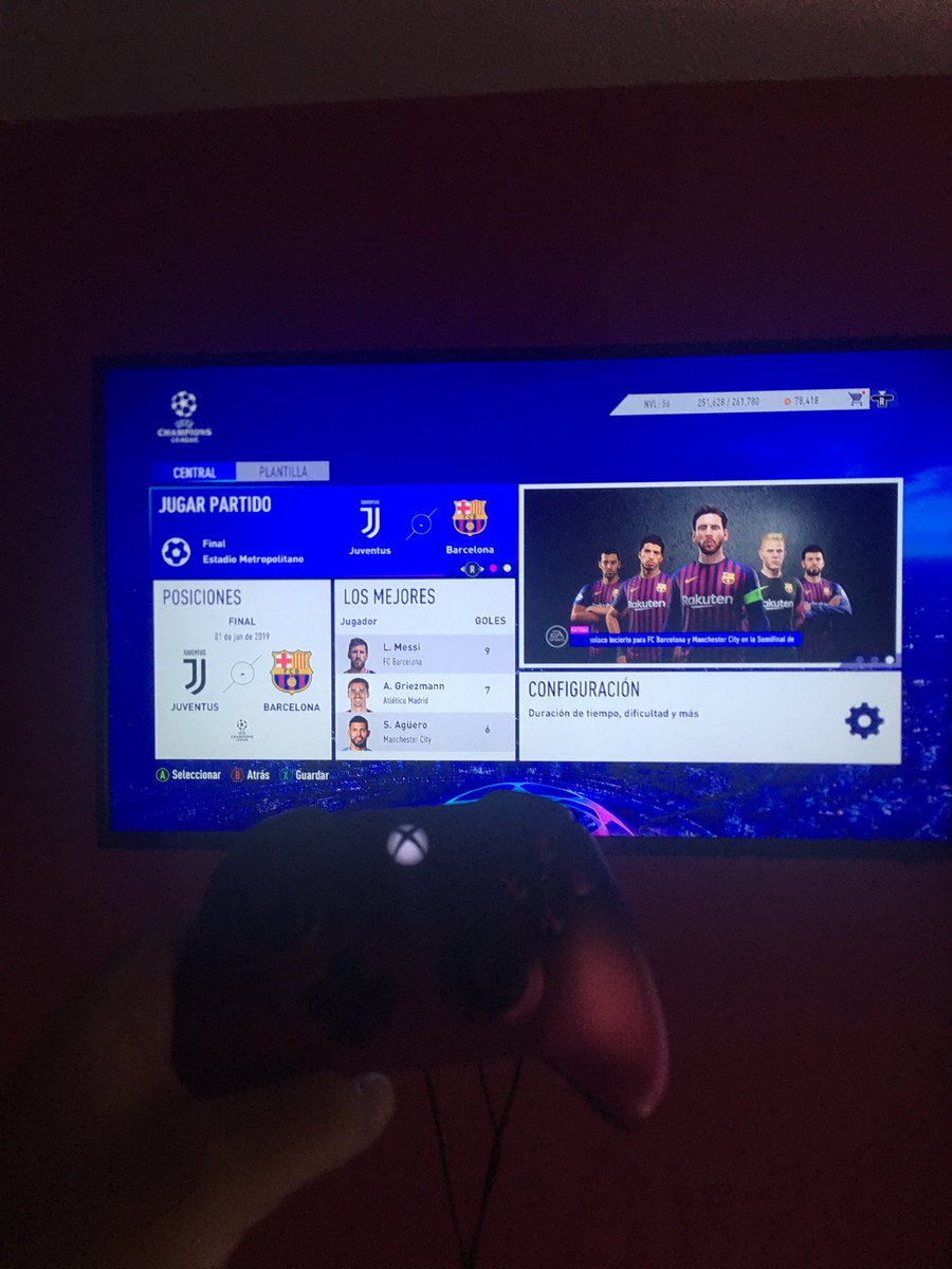LeoOrtegq's tweet photo. Hechando el fifa @EACacho #eacacho https://t.co/gpjvl2k3tX