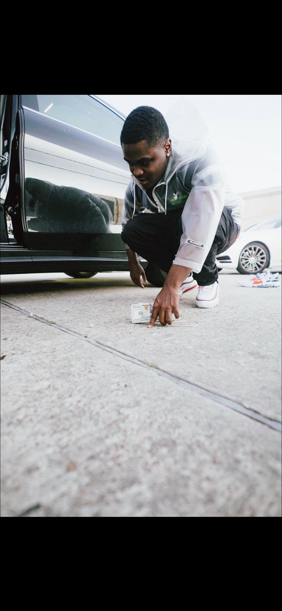 _everythingNIKE's tweet photo. hustle and motivate #blessed https://t.co/pQSCrVmIar