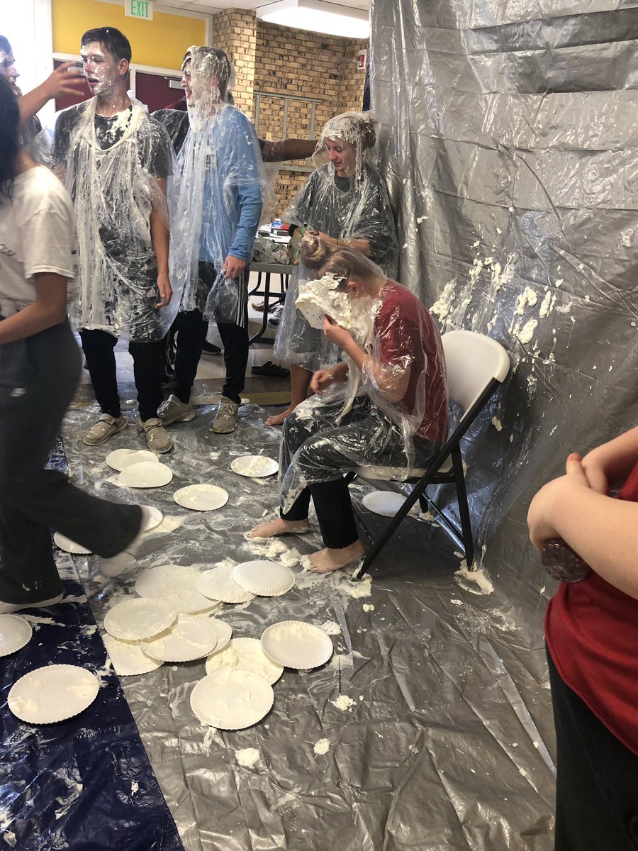 BeetdiggersAD's tweet photo. Pie the Candidate Fundraiser! Homecoming 2019 #thisisbrush https://t.co/2aHhHFl2Dn