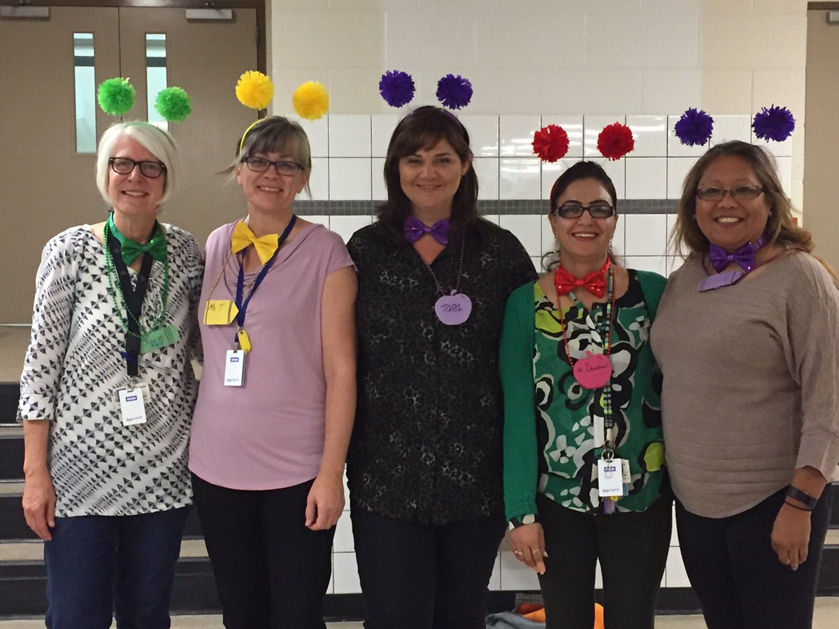 PerchalukT's tweet photo. Last week at Dufferin School was our Bright Beginnings night. We welcomed our nursery/kindergarten students to kick start a wonderful year of learning ahead of us all. Rhyme Time, Math Games and Supper brought us together. @DufferinSchool @ElviraEdic @PjFast1 @ParamvirDandiw1 https://t.co/lYC4RIeDBM