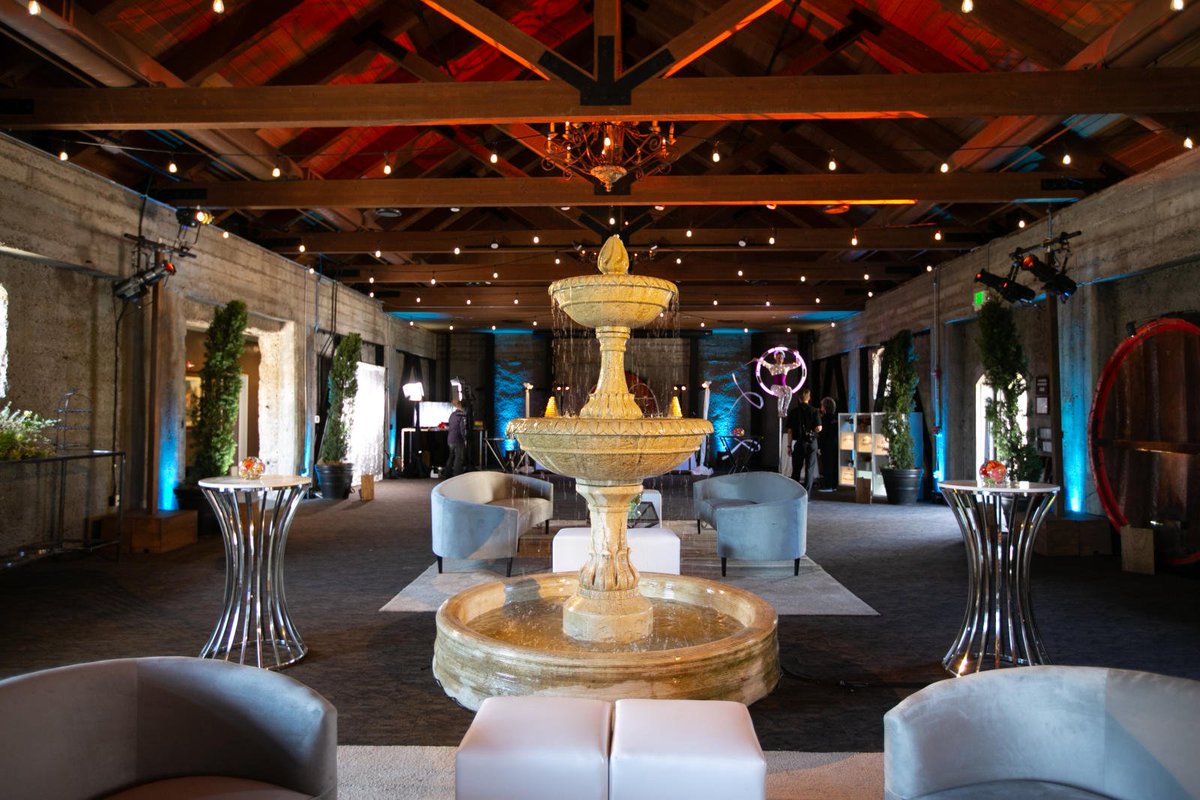 ImpactLAV's tweet photo. We love partnering with #MountainWinery in #Saratoga for everything from concerts to corporate and social events. We lit the Grand Hall to add texture and showcase the wooden beams.

Photo by @gustavofernadez

#makeawish #corporateevent #eventpros #lightingprofs #stringlights https://t.co/UG3utAOjya