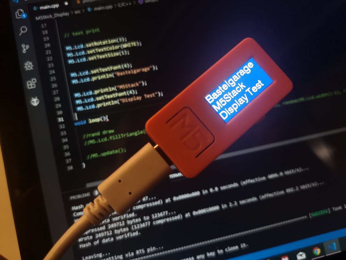 bastelgarage's tweet photo. M5stick Display Test programmiert mit PlatformIO IDE
#platformio #m5stack #arduino #esp32 #bastelgarage #m5stick https://t.co/ltlUDbbh2R