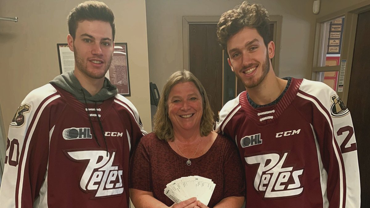 Can we just say how much we love <a href="/PetesOHLhockey/">Peterborough Petes</a>! Today, Drew Nascimento and Petes players Declan and Chad donated 50 tickets for the Petes opening game on October 17th.  On behalf of the <a href="/KHChildrensAid/">KHCAS</a> kids attending, we are so grateful for your kindness! #ptbo <a href="/Ptbo_Canada/">PTBO_CANADA 🇨🇦</a>