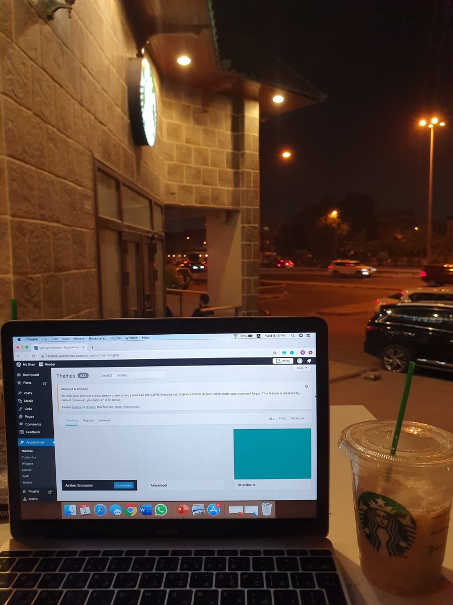 farahkobal's tweet photo. editing my blog in k-town #ENG256D https://t.co/E7hAFtkrq1