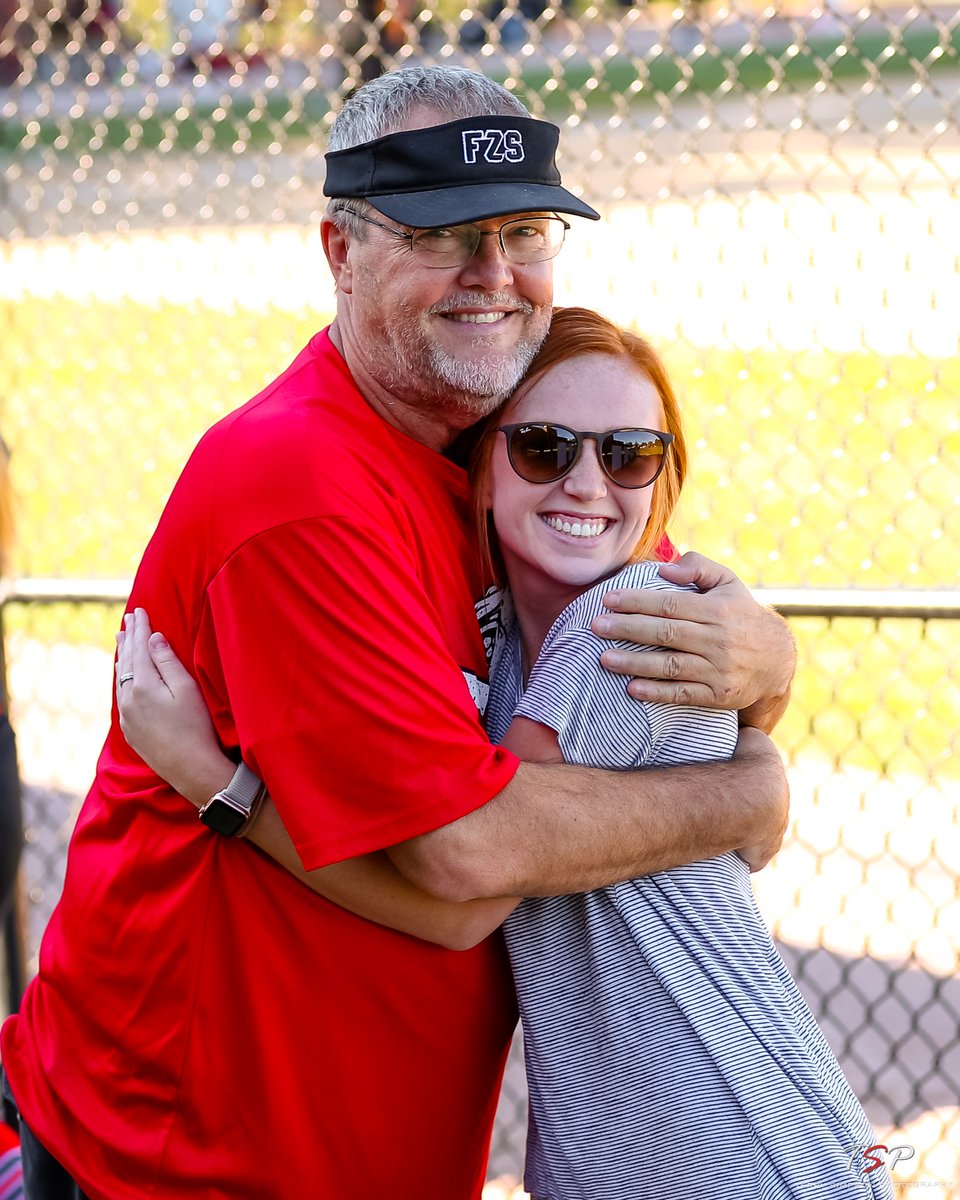 TSP_100's tweet photo. I can't remember the win/loss records or the game scores when I played sports, but I still remember to this day the positive impact of my coaches. I seem to appreciate that more as years pass.  Being around @FZS_SOFTBALL brings back so many great memories.@genem316FZN @ZumSouth https://t.co/UnhOMUMLrT