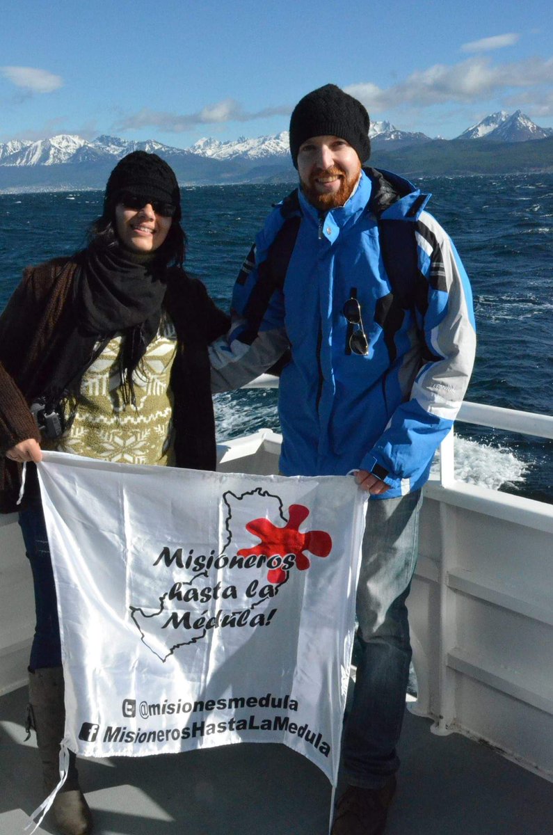 Donde estés! Sacate una foto y compartirla con nosotros, así te agregamos al álbum de *Argentinos por el Mundo* en esta foto <a href="/AChristYP/">Yessy Christin</a> y <a href="/AleStahoski/">Alejandro Stahoski</a> desde Ushuaia! Te animas? Y seamos más #Misioneros #HastaLaMedula!!! #DonaVidaEnVida