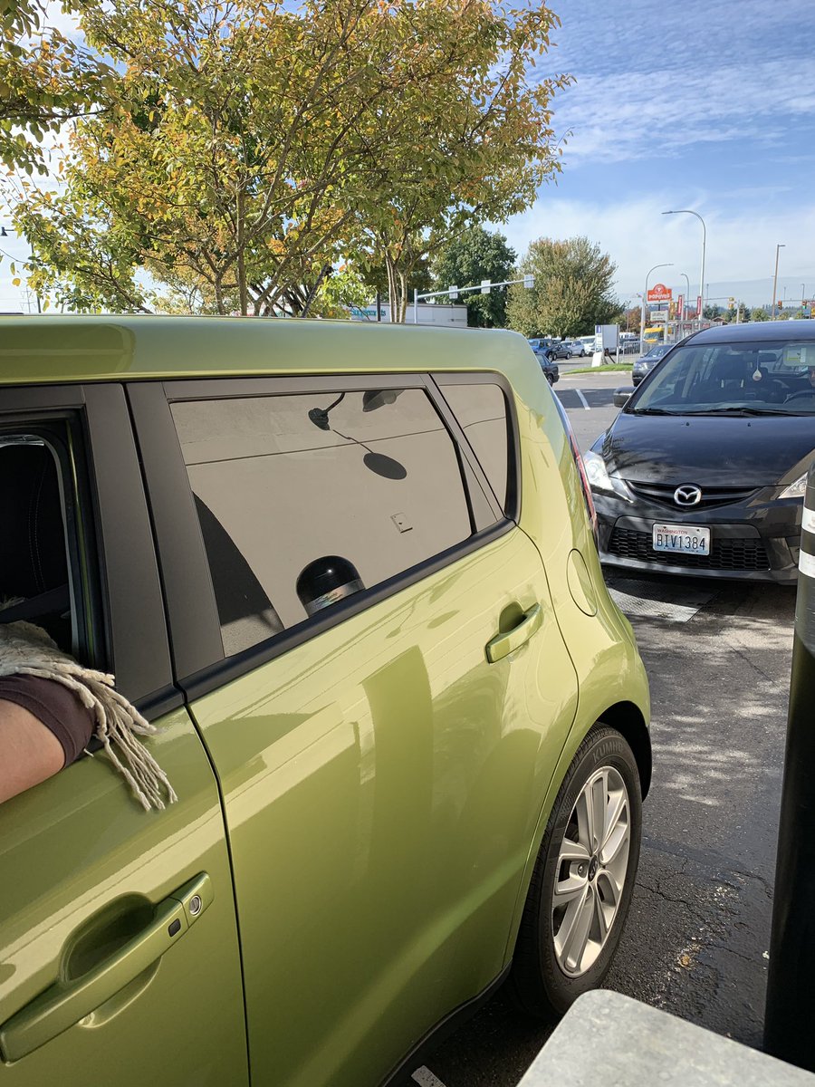 RentonpdWA's tweet photo. Coffee with a cop is over and at the end had 2 cars that #RAK βd it with a random act of kindness! We love that - each paid for car behind them!!!/cm #CoffeeWithACop #rentonpd https://t.co/XElf0CoT9u