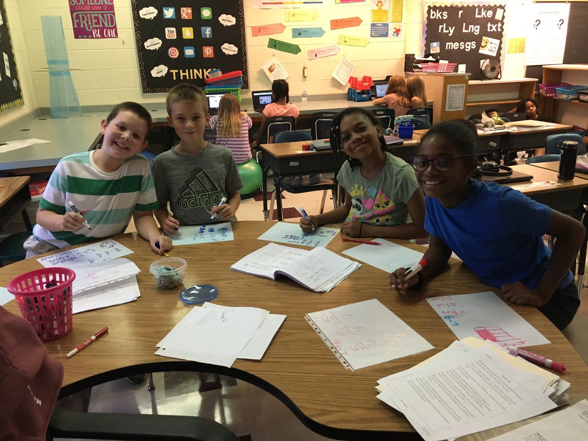 Mrs_Copenhaver's tweet photo. Equivalent Fraction Fun 👩🏻‍🏫 https://t.co/bIjQKOzglX