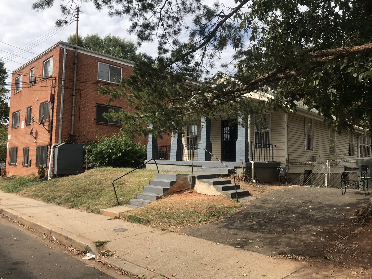 NataleeSnider's tweet photo. We’re selling a 9 unit: 2BR per unit vacant bldg + 3BR house that sits on two adjoining 8K sq ft lots in #MarshallHeights #DC for 1.4mil firm.

If you know anyone interested please reach out to David 202.667.4466

#BuyDC #DCLiving #DCRealEstate #WomenInRealEstate #AgentsOfCompass https://t.co/AAYvZWhRHi