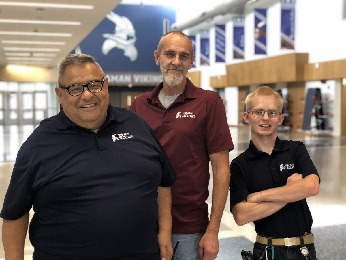 SeamanSchools's tweet photo. Today is #nationalcustodialday and we are so thankful for our custodial crew! Thank you for keeping our facilities in tip-top shape. #LearningWithoutLimits https://t.co/OeUlbDy1dc
