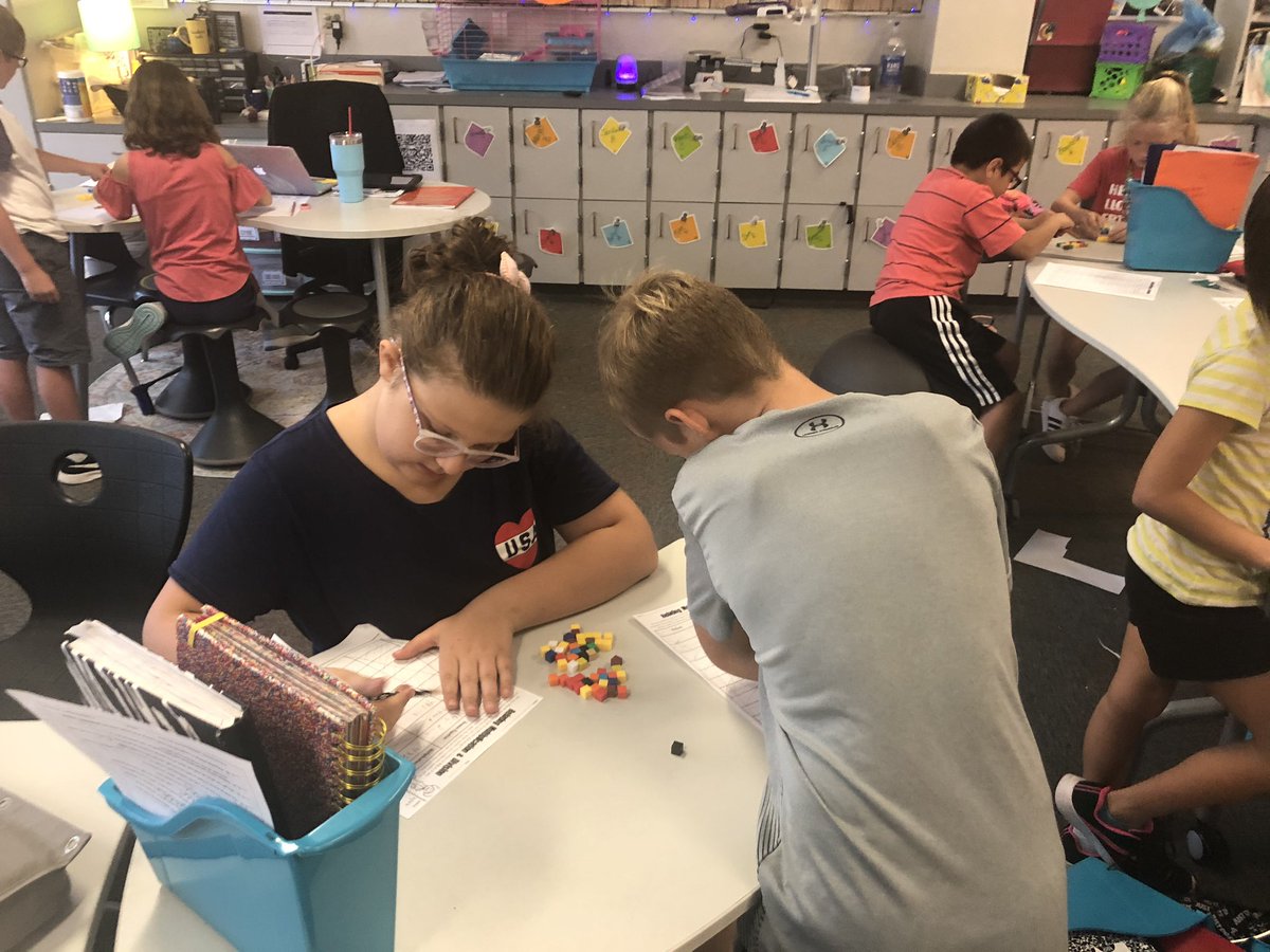 dvonne_ray's tweet photo. Division has begun!!! Number cubes have SO many uses!
#mpempowered #misdproud https://t.co/YaDEJiCr6x