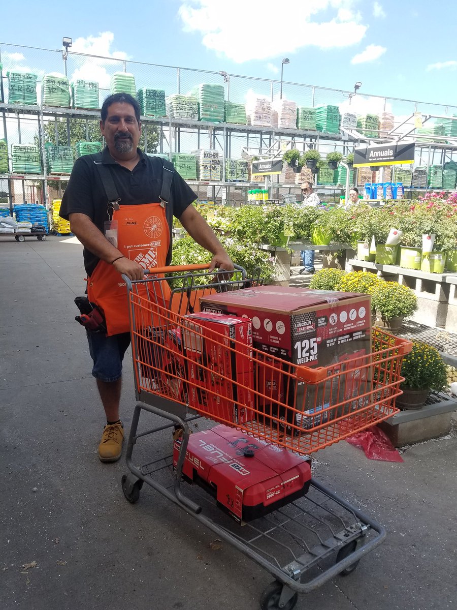 NancyMelchor7's tweet photo. D27 associate Mike had a $1402.92 recovery! Way to go Mike! #Notinmystore #KILLEENSTRONG @BabyBoi1977 @ECook1225 @Tamica45203629 https://t.co/QlysSq3ZM6