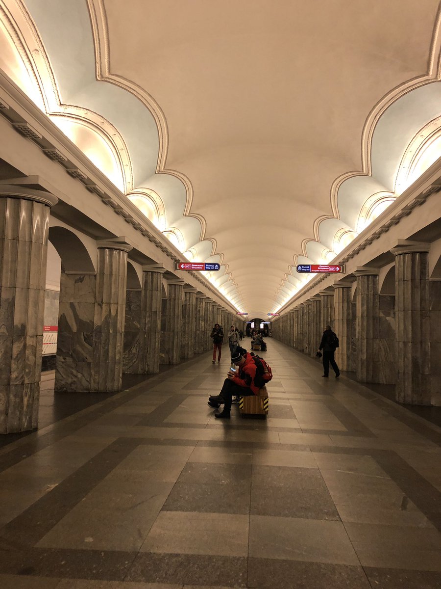 WillSheret's tweet photo. The St Petersburg metro is beautiful, a thread (with more to follow)
 1. Baltiyskaya: https://t.co/ZaK8VSyeL8