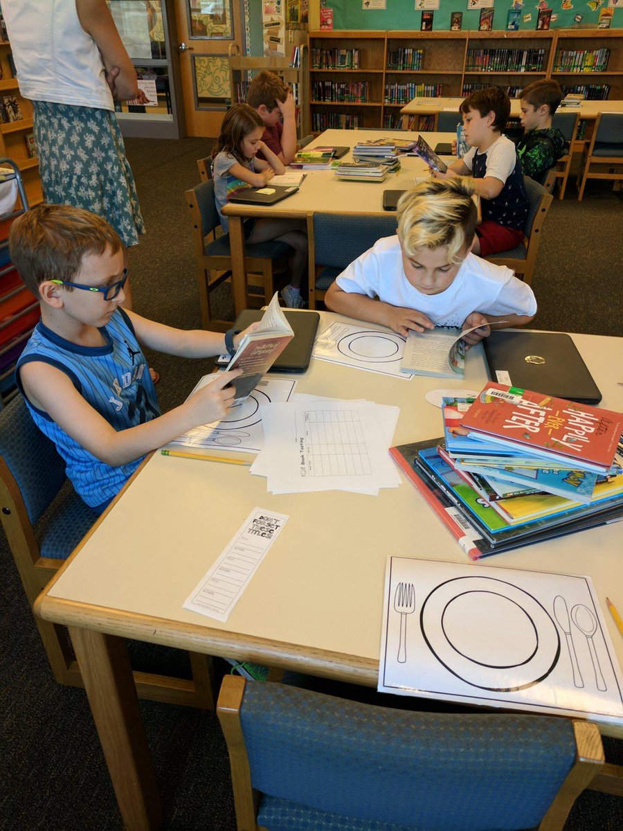 UESLibrary's tweet image. The students are so excited to taste some new books in the library this week. #booktasting @UESPrincipal