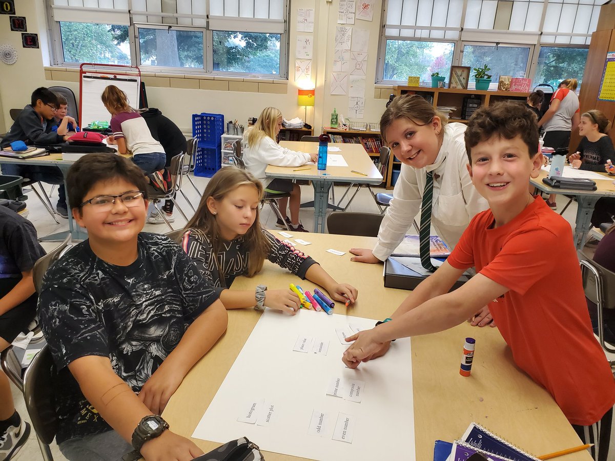 MsSchultz6's tweet photo. Hands-On Work + Collaboration = Learning
#mathsisfun #mathteacher https://t.co/aUrm1V4jFy