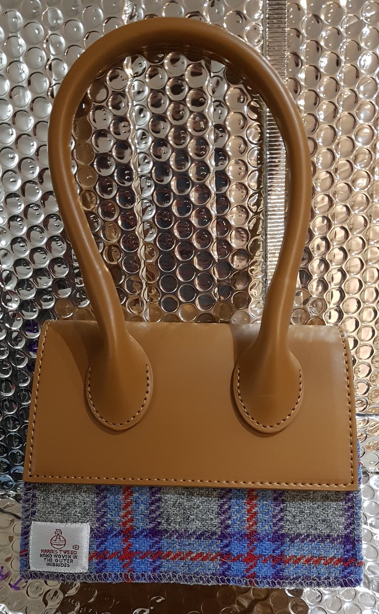 mrpocketsquare1's tweet photo. Coming soon exciting new #teenyweenyhandbags . Sign up by filling in email details for priority #viplaunch details. #SamHeughan #competition #Outlander #handbags #purse #giftidea #FashionWeek follow the link at https://t.co/uqntkTpa5h https://t.co/xPlWErx4ly