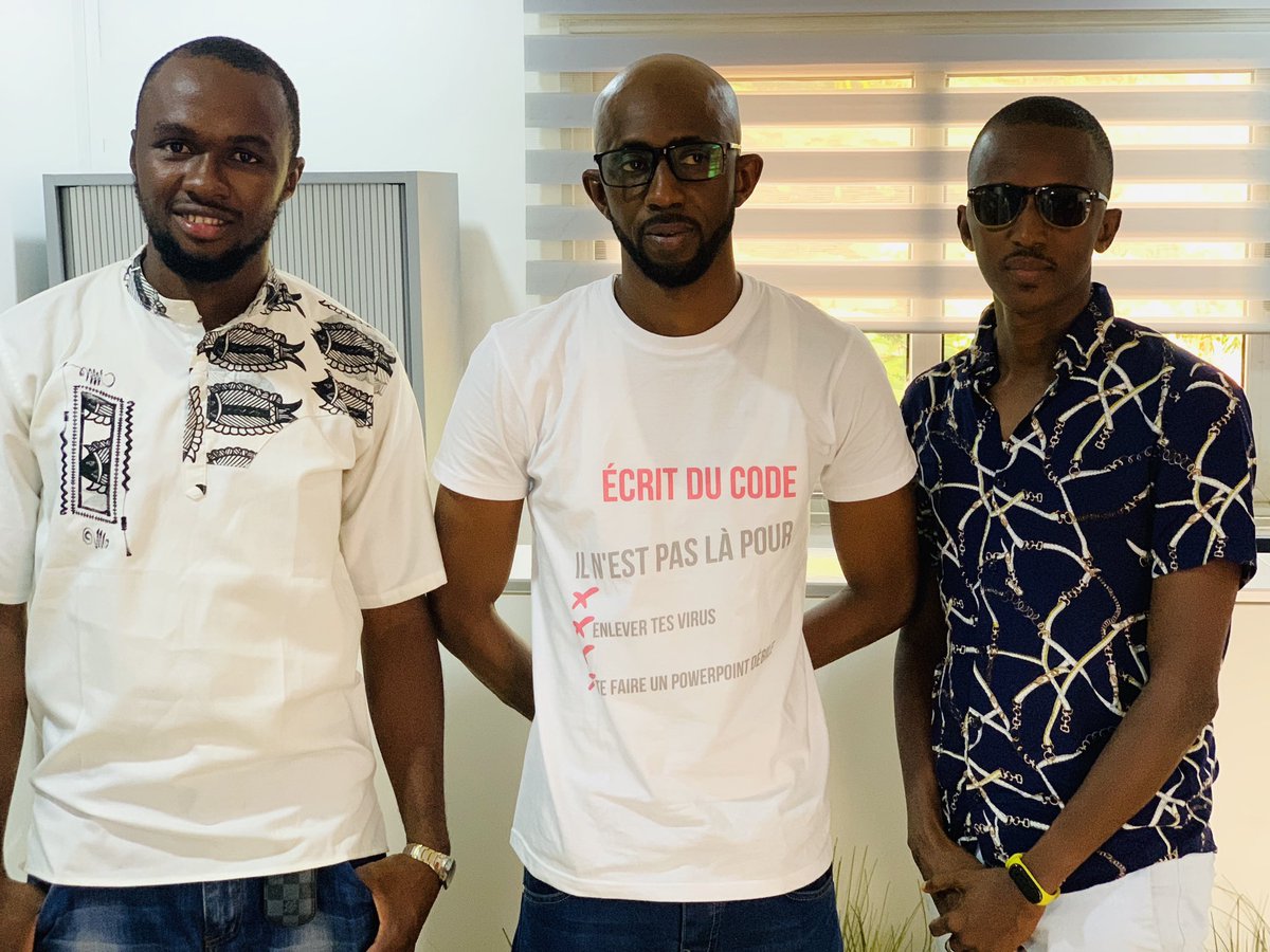 AmadouDiawaraMl's tweet photo. Le groupe Famib avance avec les jeunes compétents et innovateurs du Mali. Séance de travail aujourd'hui avec Doc Bah de Sahel Studio.  Soyez prêt pour de nouveaux projets dans le numérique.
#KeepConnected #SomethingBigIsCommingSoon @FamibGroupe #UVPPKINGUI https://t.co/yFL1vmXrLy