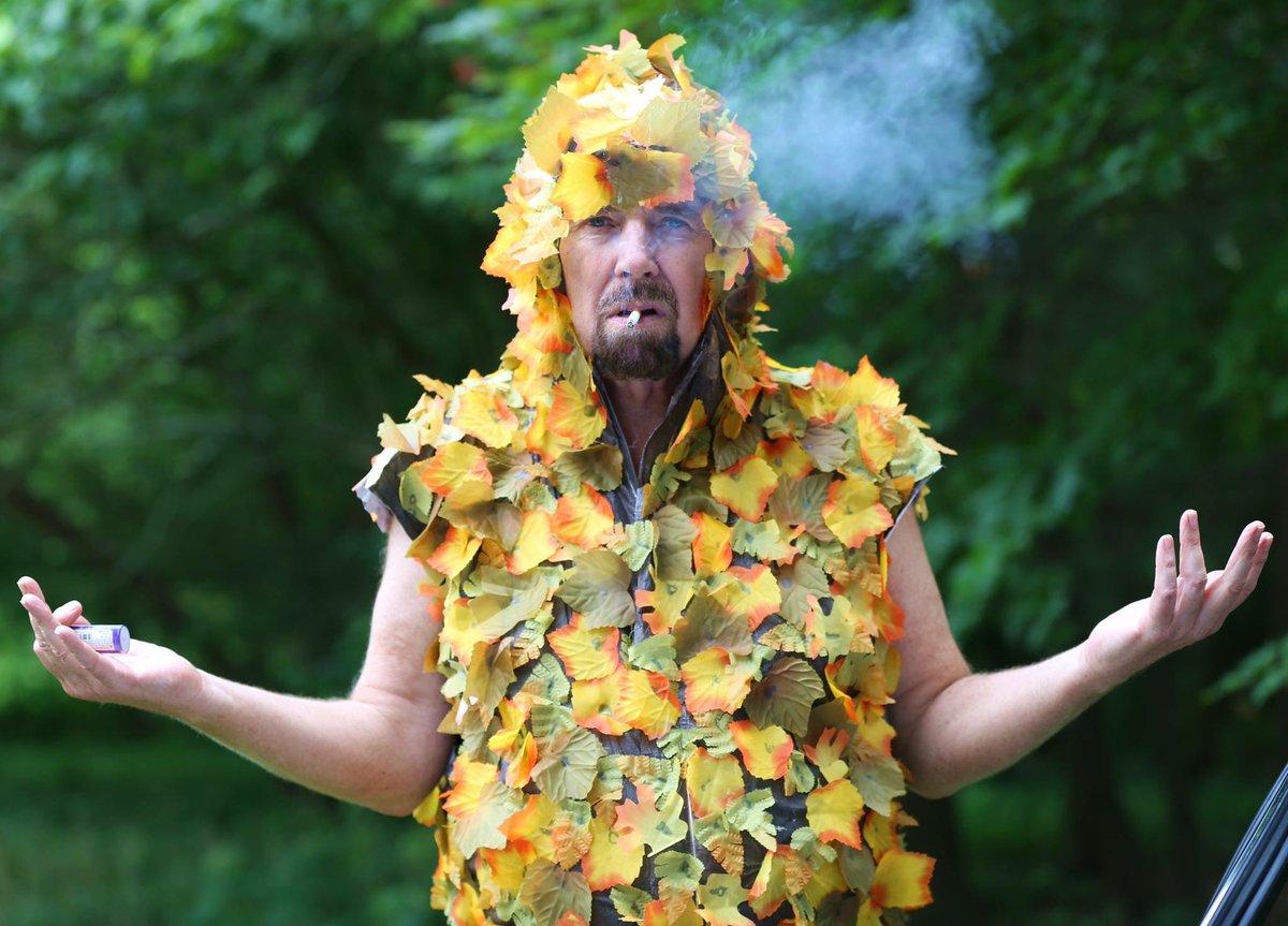 KillingSweeney's tweet photo. “Leaves never leave. They clog your guttas!” Words of wisdom this fall from Steve Sweeney’s brainchild character Fitzy. 

Spend an evening laughing your leaves off 🍁 Purchase the #bostoncomedy film SWEENEY KILLING SWEENEY @iTunes &amp; Amazon Prime Video now @KillingSweeney https://t.co/2nDf6C9JIS