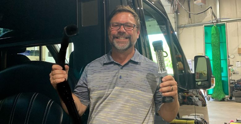 BrentwoodLivery's tweet photo. "You might recognize Sean from the community in sales for his own business." https://t.co/Dztcbh0fns #Unforgettable #TeamPlayeroftheMonth #LimousineFleet https://t.co/EsIsQoWLzC