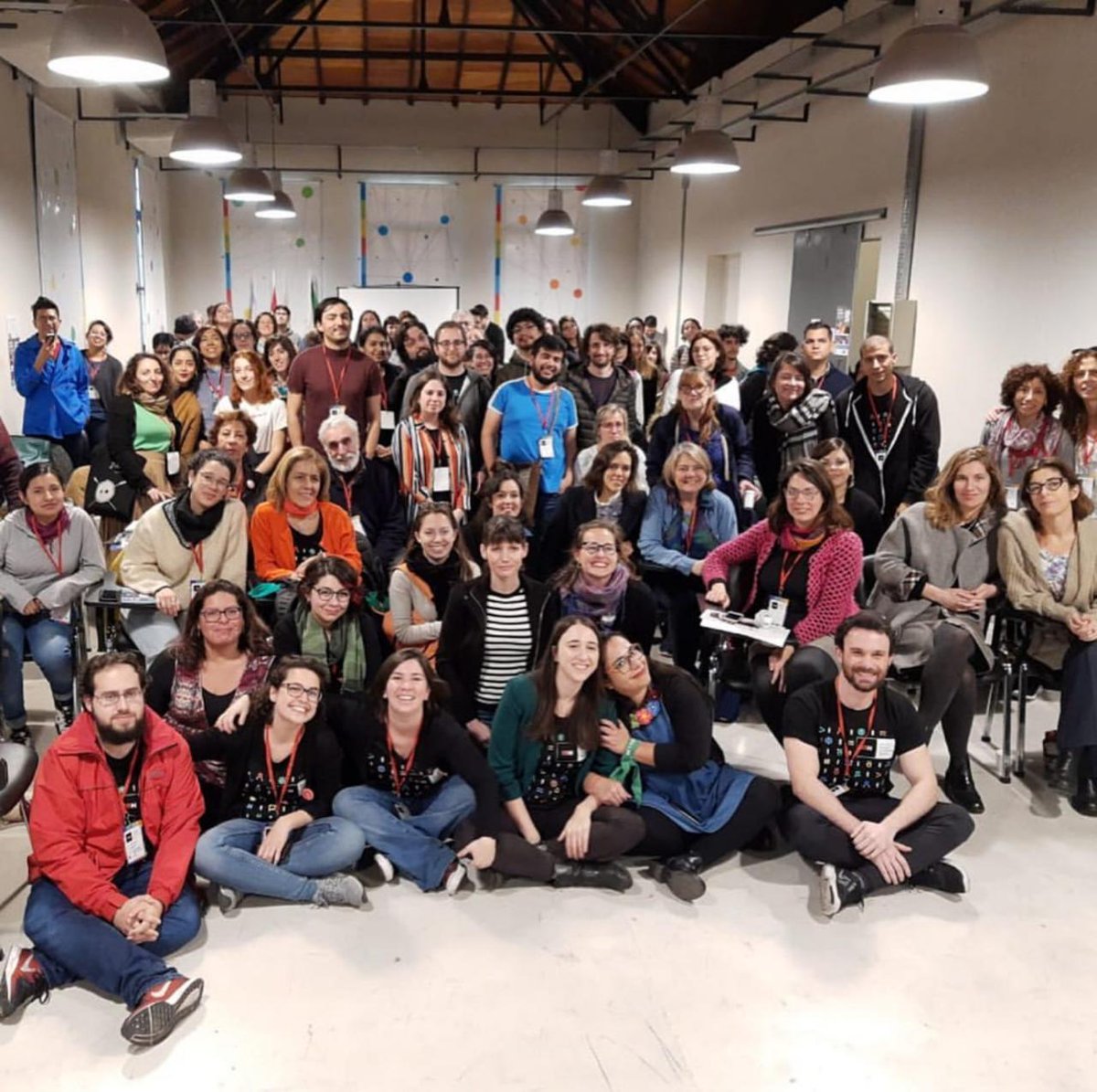 wikimedia_ar's tweet photo. 📌 Compartimos las fotos de la #DHConf 🕊️
📸 Encontrarán el material dividido por día en los siguientes tres enlaces a @WikiCommons.
🔗 Día 1: https://t.co/Vasb9gtFBR
🔗 Día 2: https://t.co/15w9p5ITPl
🔗 Día 3: https://t.co/Ebx6NPTD9F https://t.co/TLiaif8v7P