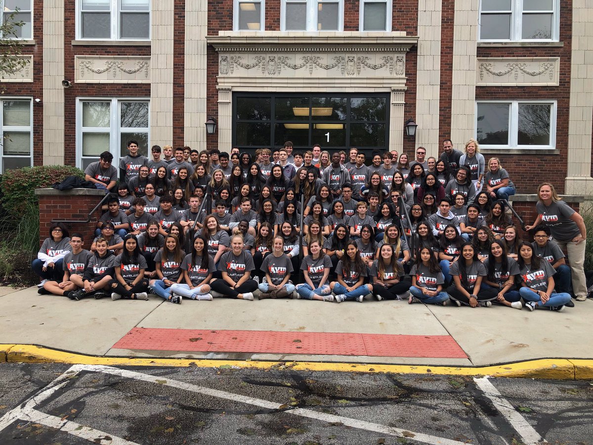 We got the family together today! Introducing our ever-growing 2019-2020 AVID family! #CLCAVID #ThisIsAVID #Limitless