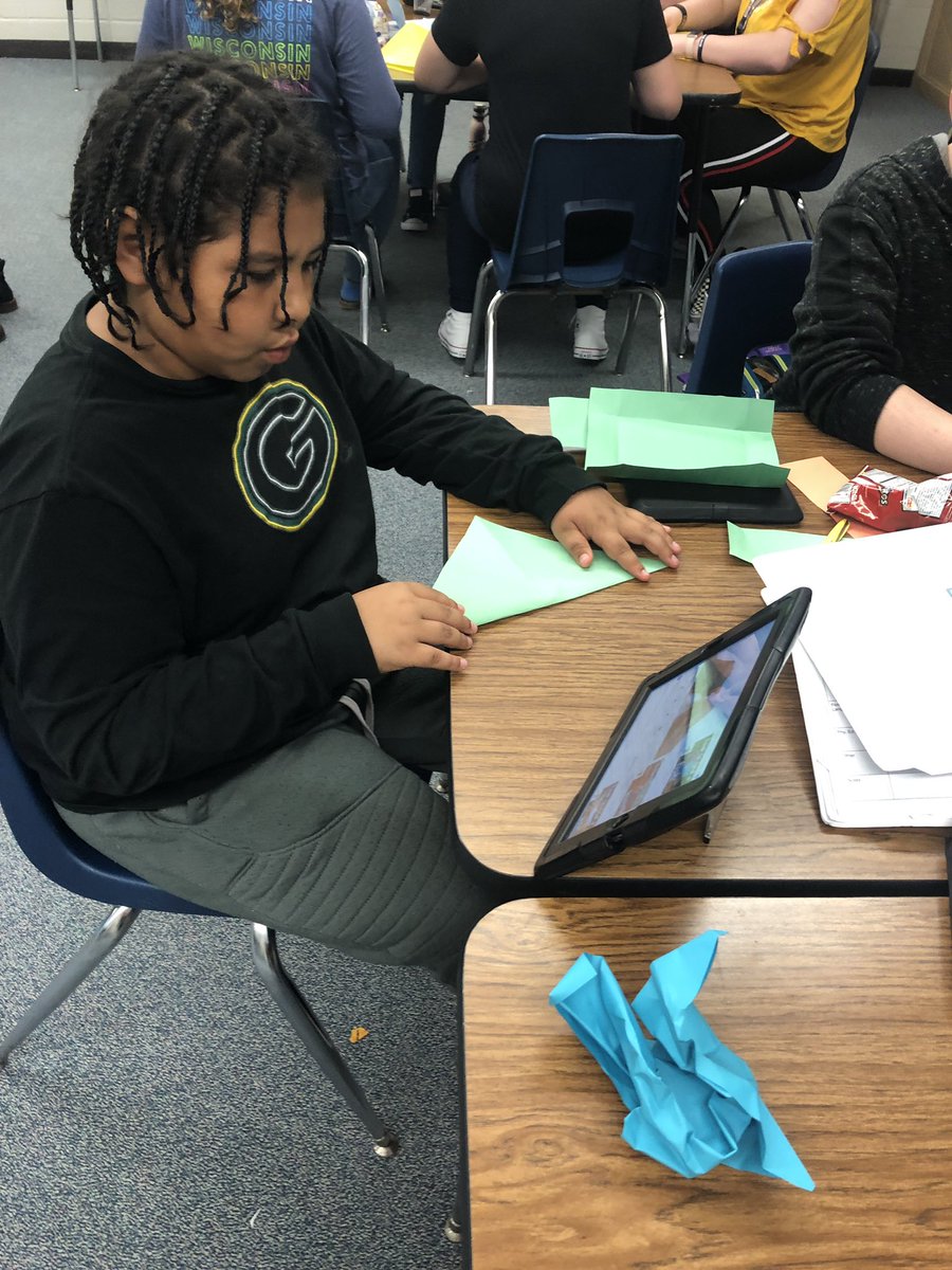 BVMartinELA's tweet photo. Origami fun in seminar today! @hssdbv @HSSD https://t.co/3gerbOYElG