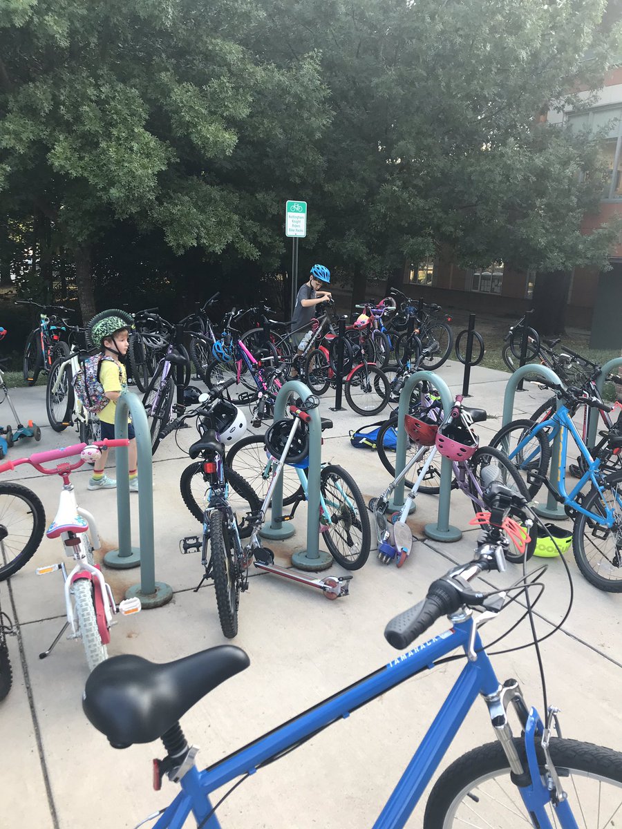 EGardnerAPS's tweet photo. Wow! What a great day for #apswalk2school ! Thanks @NTMKnightsAPS for supporting such a fun event! https://t.co/cUYOWA9BRl