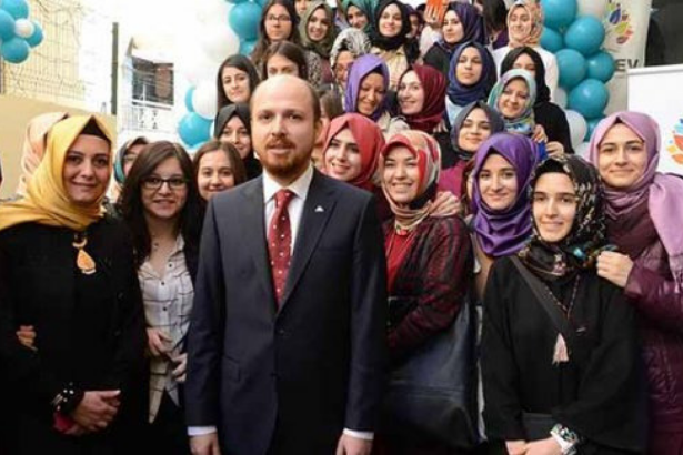 Bilal Erdoğan: Devletin herhangi bir vakfın kasasına para aktarması imkansızdır

sol.org.tr/turkiye/bilal-…