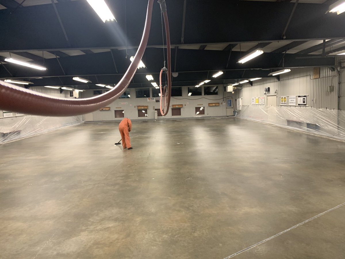 OmemeeCurling's tweet photo. FLOODING has started. Whoo hooo!! 🥌🥌🥌🥌🥌#curling https://t.co/Io0AT8OqUa