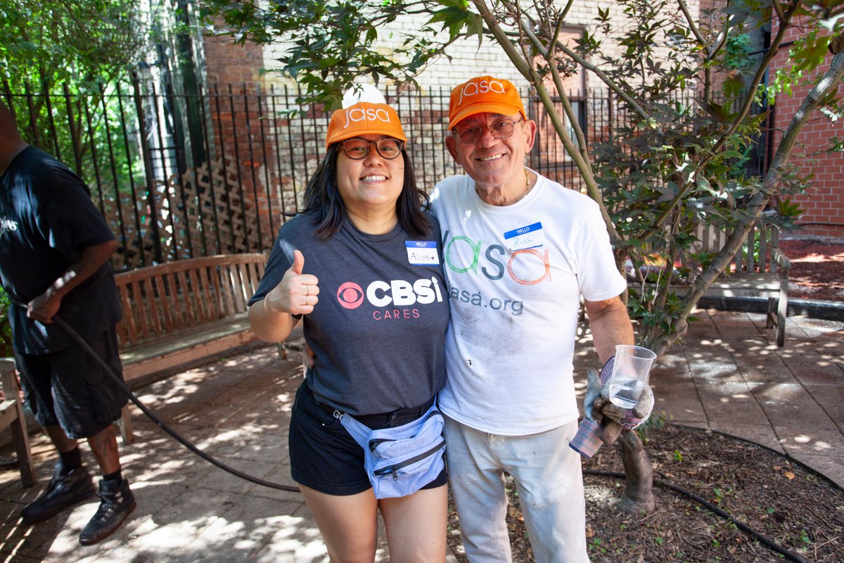 CBSDiversity's tweet photo. Recently, our CBS Women's Networking Group renovated a garden for seniors living at the JASA Senior Center in the Lower East Side of NYC #CBSDiversity #CSR https://t.co/taMTjnRi7o