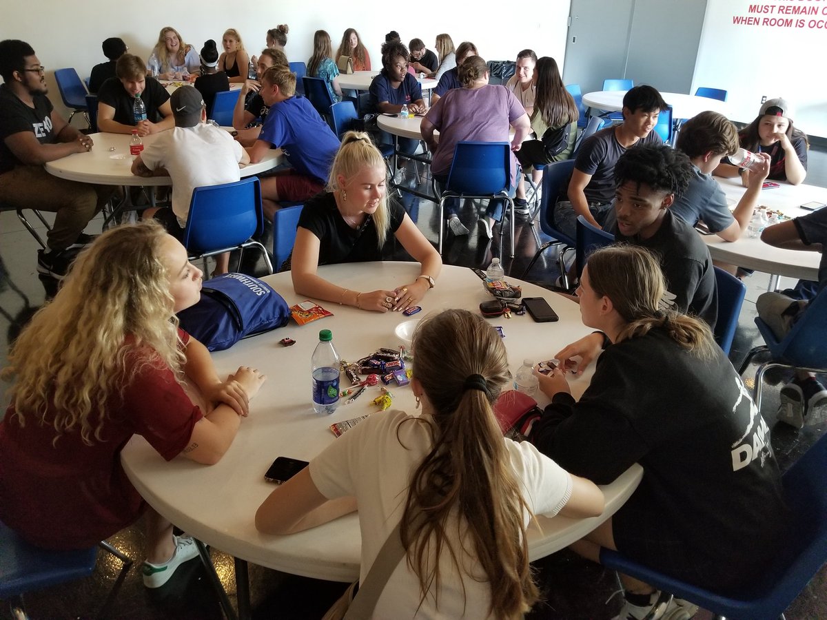jjmcgrory's tweet photo. #UpsilonDelta #IamPTK welcomes visiting students from Denmark #HappiestCountry #PTKFellowship #SaluqiPride https://t.co/Ks6Et6EETo