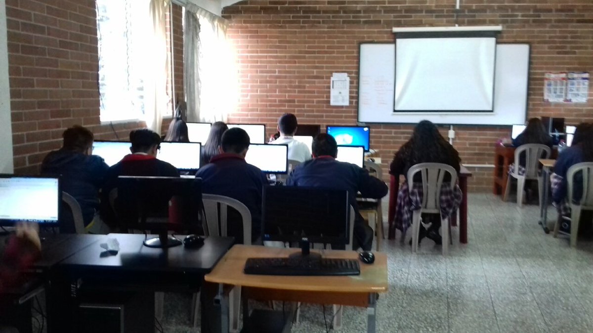 afrogman316's tweet image. ... ultimo laboratorio del 2019, finalizó con #html_css
