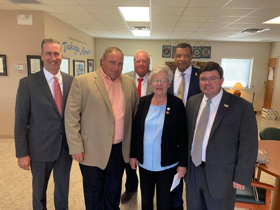 Special Thanks to Governor Kay Ivey and her team for visiting Russellville City Schools this morning to honor Russellville Elementary School as an AL200 Bicentennial School and RES teacher Carol Fretwell as an AL200 Master Teacher! 
#ItsGreatToBeAGoldenTiger