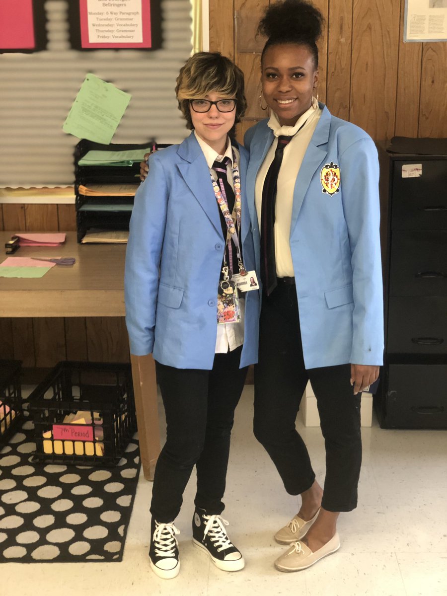 MsMarshall_REHS's tweet photo. #StudentTwin #AnimeCosplay https://t.co/Thu6seaegU