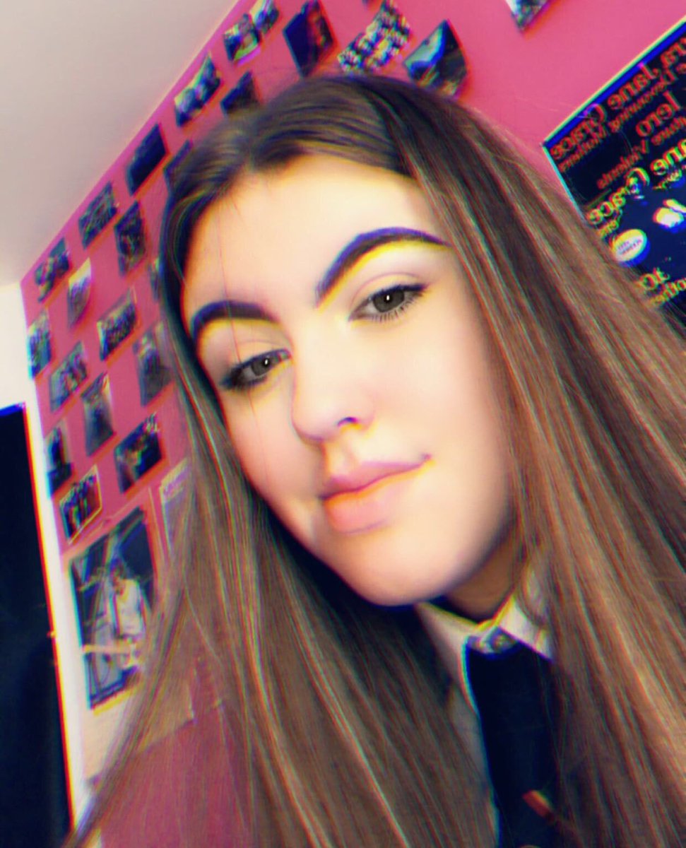 DJSCHILWELL's tweet photo. I see you when I look to the stars ✨
#selfieforseb
@sebtsb https://t.co/ikMBM9O1WR