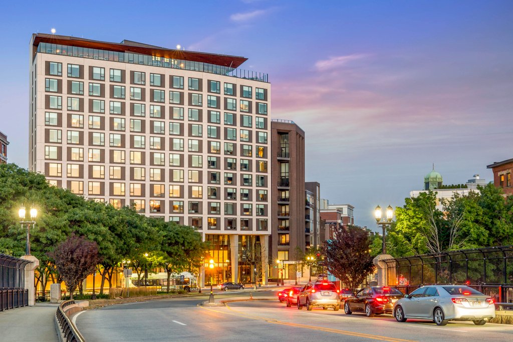 CambriaHotelBos's tweet image. Have you seen the new Cambria Boston Hotel yet? Book your stay or schedule your tour today! 
.  .  .  .
#NewHotel #JustOpened #Hotel