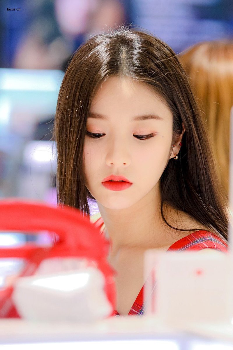 heejin pics (희진) tweet media