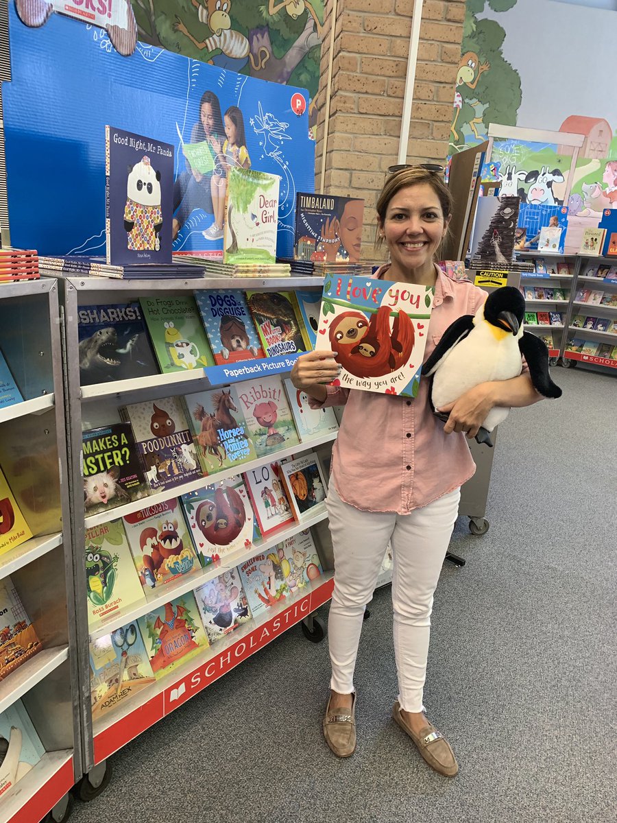 librarytime04's tweet photo. Our friend Percy the Penguin and Ms. Cobos stopped by the @Scholastic book fair this afternoon to make a wish list and take a quick shelfie. We can’t wait to see all our @CME_Tigers https://t.co/rHZyw9q9Oj @cmepto #CMEFallBookFair https://t.co/tcqlSUEWaJ