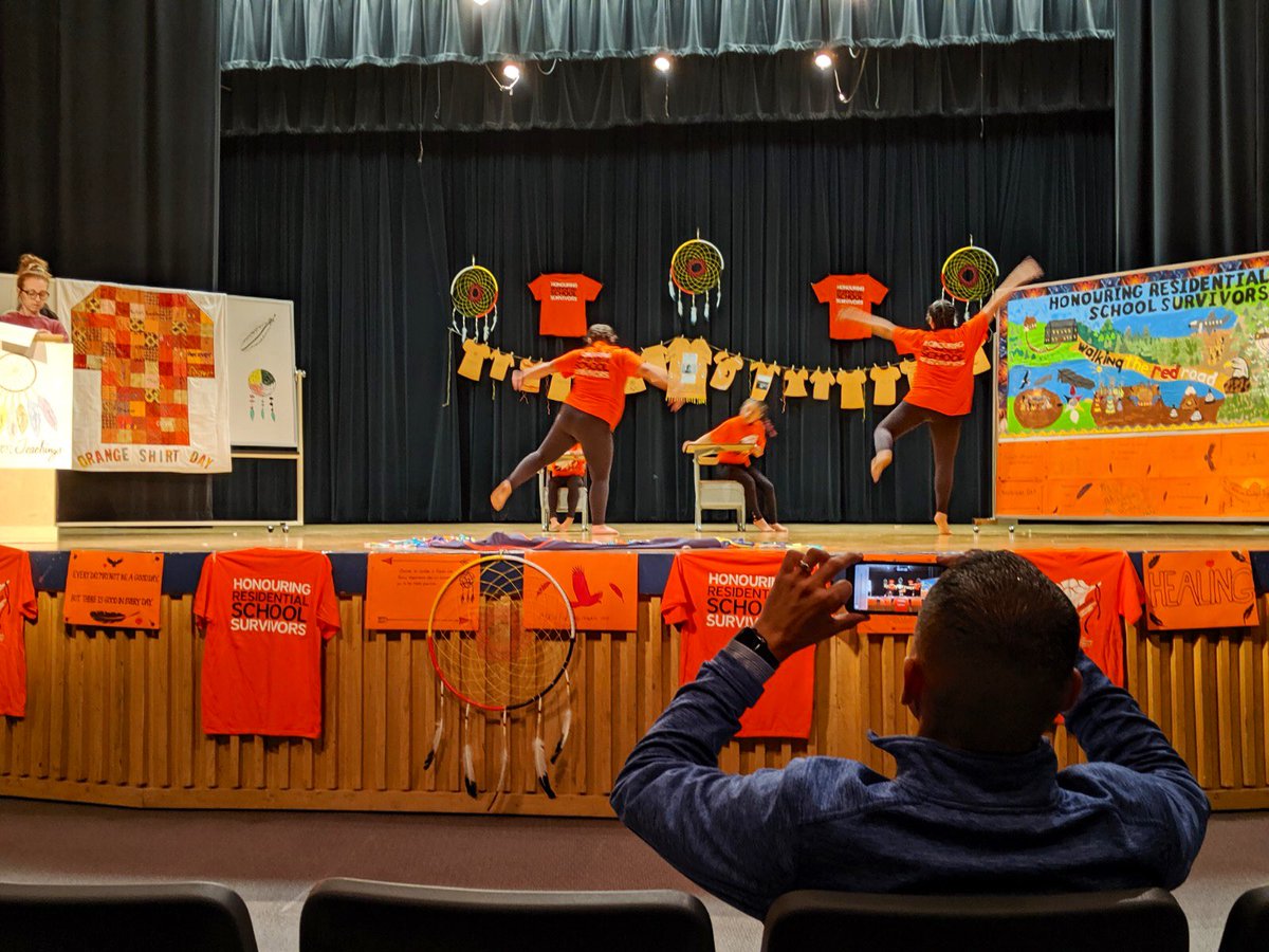 kevin_chief's tweet image. Miigwech #MysteryLakeSchoolDivision for honouring #ResidentialSchoolSurvivors #OrangeShirtWeek🧡 #EveryChildMatters