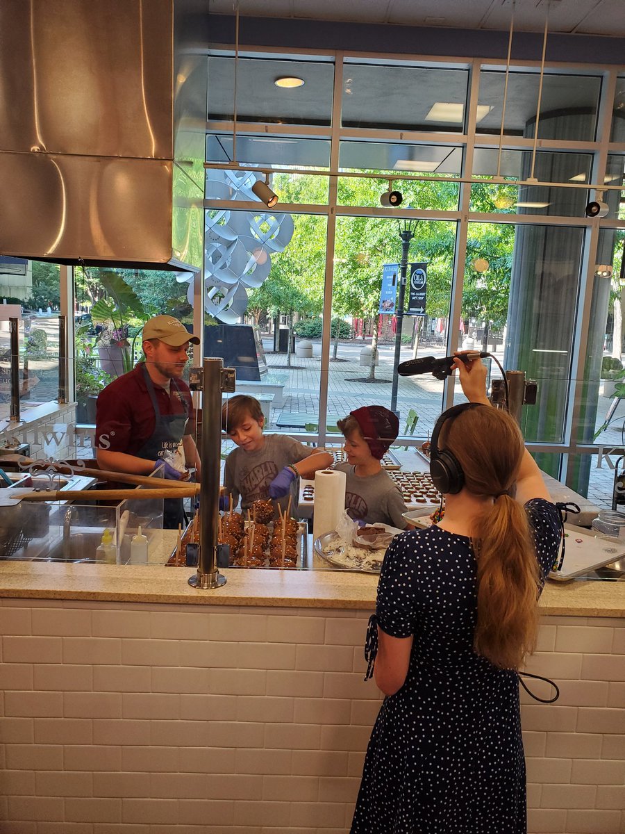 TMacPR's tweet image. Had some chocolatey fun with the three amazingly talented Charlies from @CharlieOnBway today. Stay tuned to @peacecenter for the video. #PCBroadway