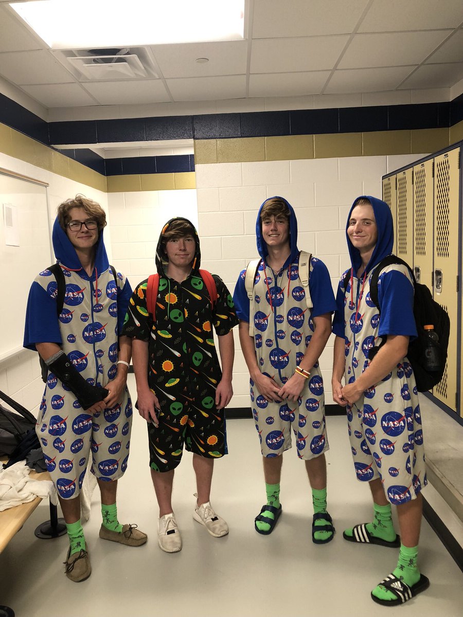 LakeCreekBall's tweet photo. Lake Creek Baseball is “out of this world”#Forthcomingweek https://t.co/UtRQIWuRdW