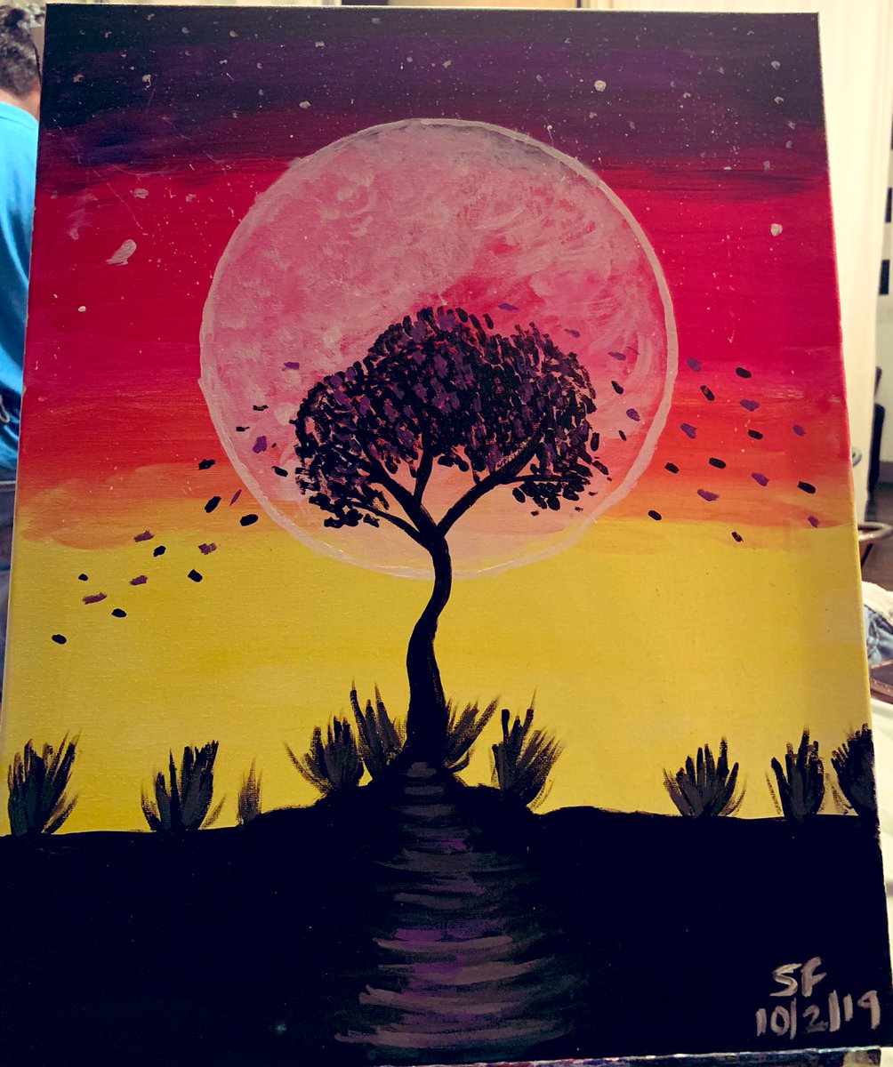 And I finish 😀 it was super fun and I love this #yaymaker #paintnite Dallas 😊