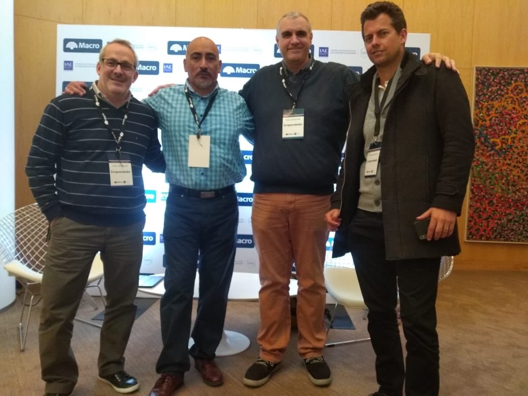 guss_ro's tweet photo. Acompañando en la final de #Naves #IAE a iTurismo emprendimiento de Naves Federal que mentorie este año y llegó a la final!!! https://t.co/cdpKt1oCqC
