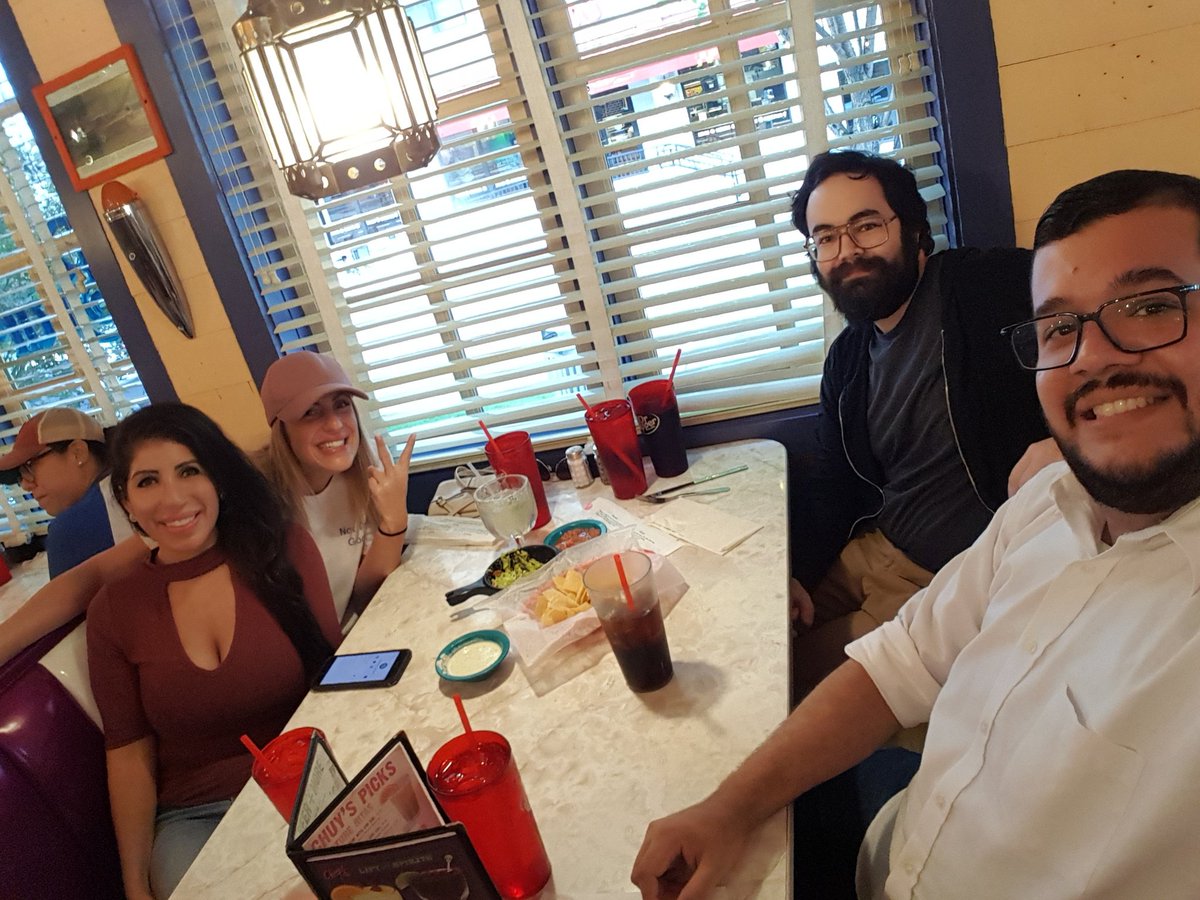juanjoseca's tweet photo. Day 1 at the #CWCONF2019 @Consultwebs. Dinner at Chuy's https://t.co/wrWSSghMhe